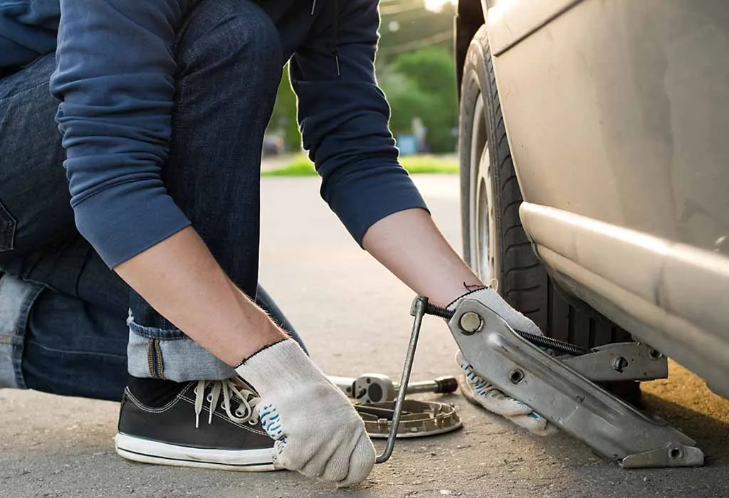 Important and Extra Tips on Changing a Flat Tire