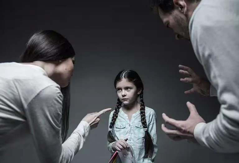 Toxic Parenting – Signs, Types, and How to Deal with It