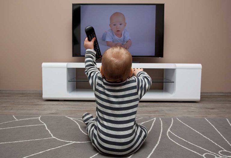 Babies Watching TV - Effects and Safety Tips