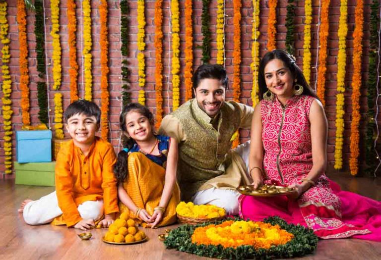 Six Tips to Celebrate Diwali With Your Family