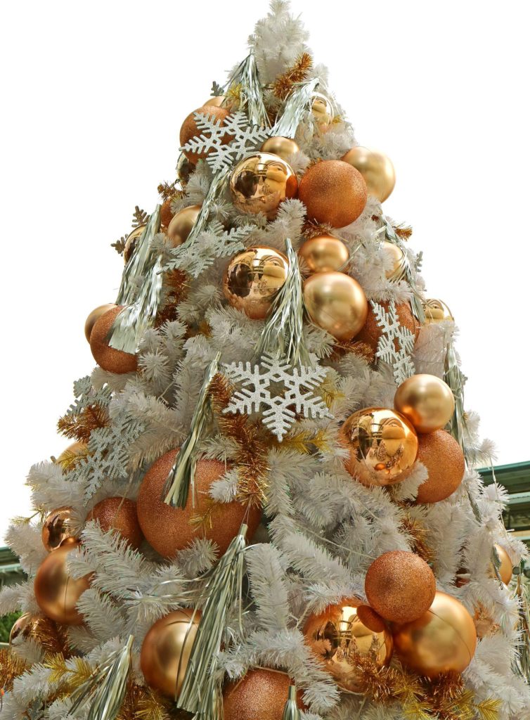 Gold-Themed Christmas Tree
