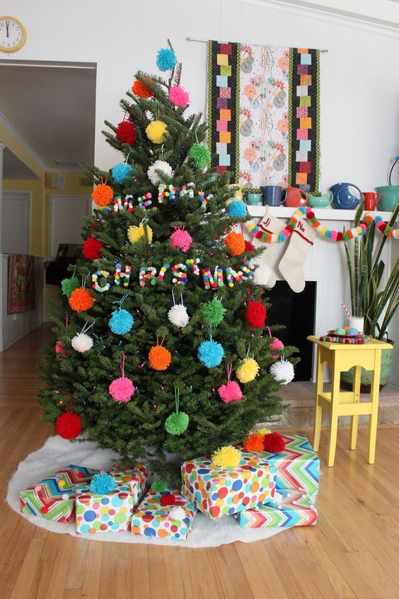 Pom-Pom Christmas Tree