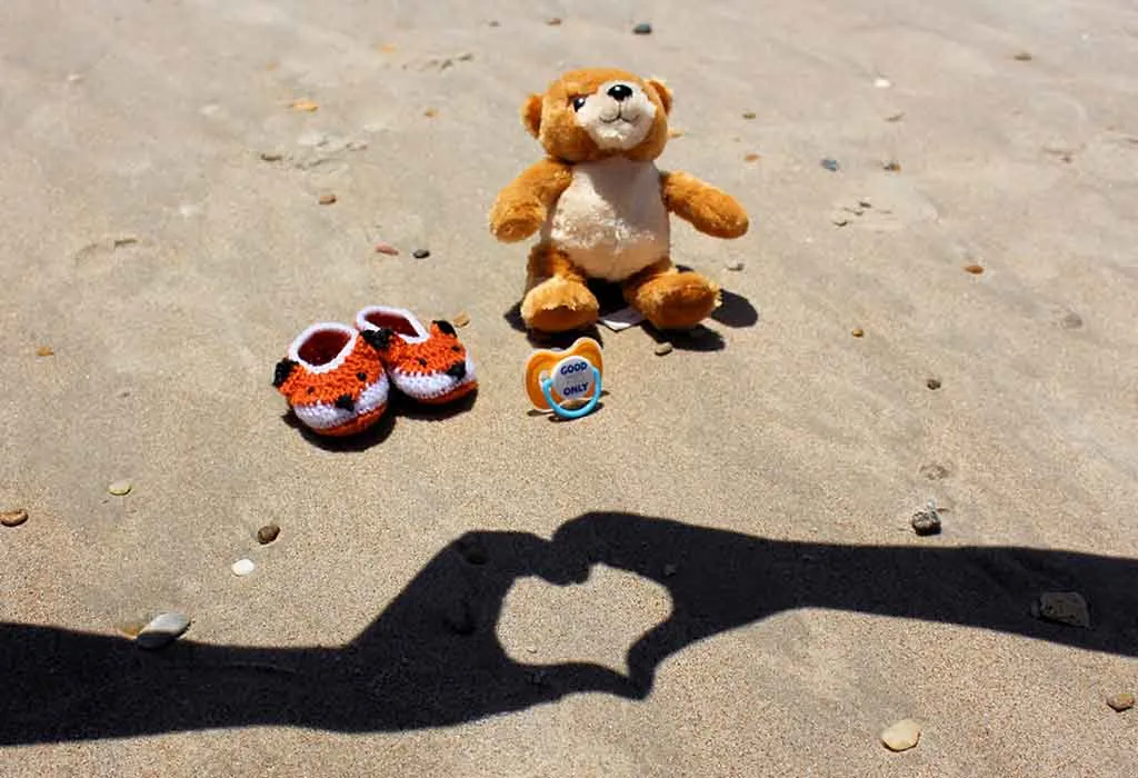 20 Beach Pregnancy Announcement Ideas That Are Memorable 20 Beach Pregnancy Announcement Ideas That Are Memorable