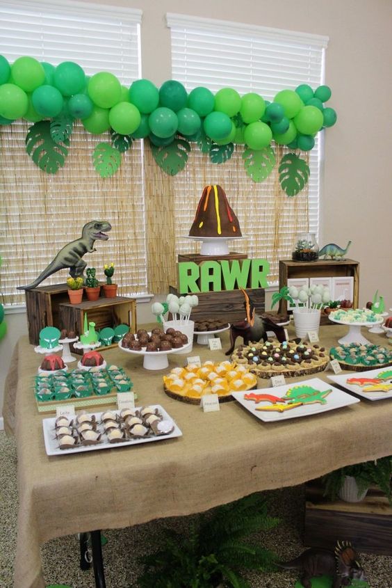 dinosaur-themed-birthday-party-ideas-for-children