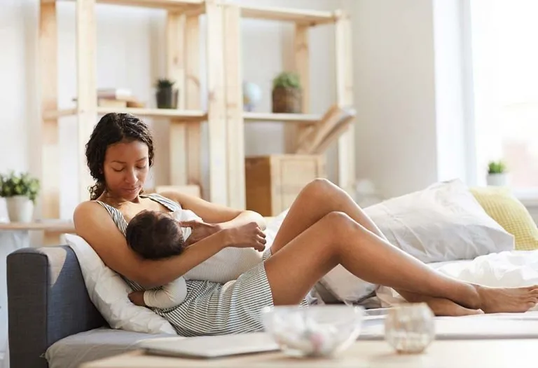 Dancer Hold Breastfeeding - Benefits and How to Do It