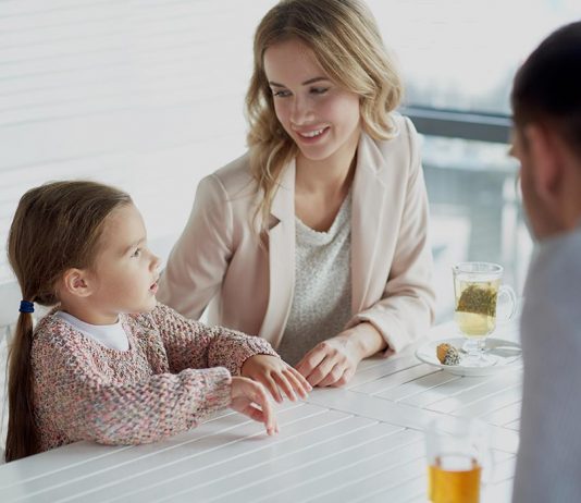 को-पेरेंटिंग – इसे अच्छे से निभाने के टिप्स को-पेरेंटिंग - इसे अच्छे से निभाने के टिप्स