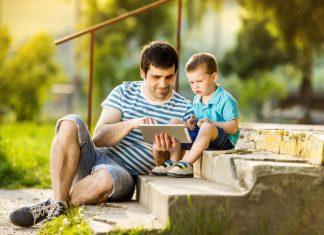 स्टेप पेरेंटिंग - खुद को इस नए रोल के लिए कैसे तैयार करें