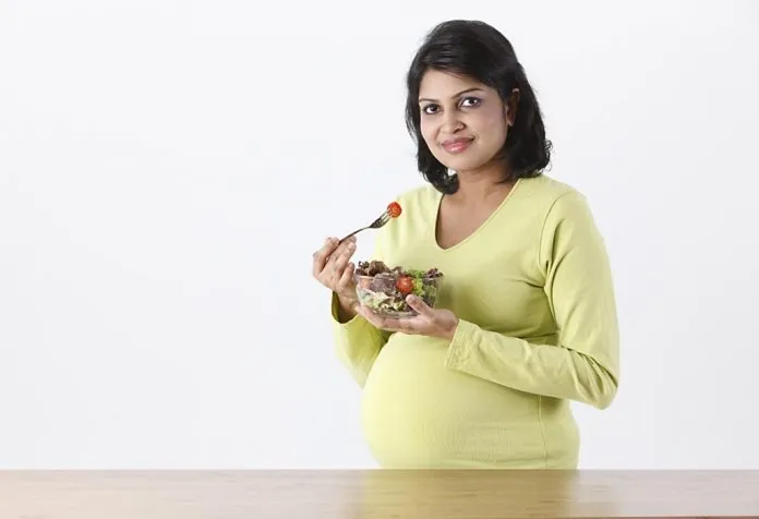 गरोदरपणातील  निरोगी भारतीय आहार - काय खावे आणि काय टाळावे?