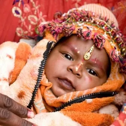 तुमच्या बाळाला थोडे एकटे राहू द्या