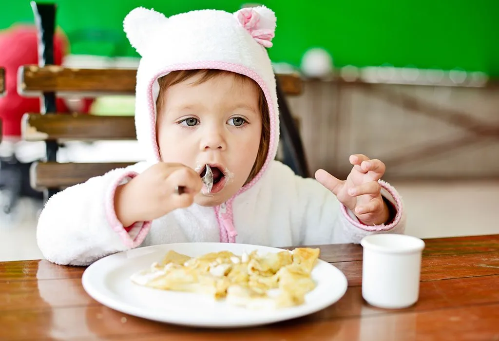 हिवाळ्यात बाळांना द्यावेत अश्या ७ पौष्टिक अन्नपदार्थांच्या पाककृती