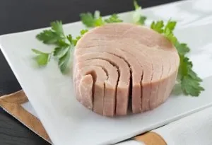 कॅन केलेला ट्यूना गरोदरपणात खाणे सुरक्षित आहे का?