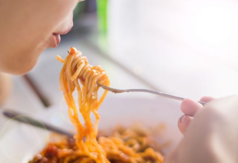 गरोदरपणात इन्स्टंट नूडल्स खाणे सुरक्षित आहे का?
