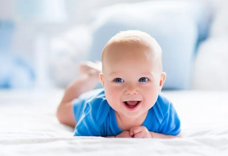मुलांच्या (मुलगा) वाढीचा तक्ता – 0 ते 12 महिने