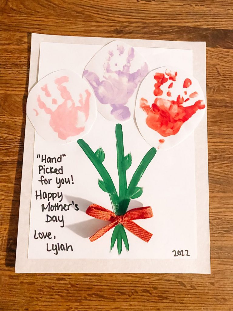 Handmade Birthday Card with Paper Flowers, Beautiful handmade greeting card  design with paper flowers and leaves that you can customize as a DIY birthday  card, mothers day card etc.