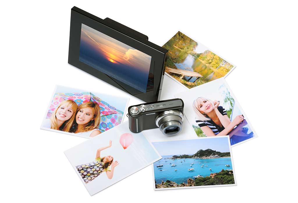 Interactive Digital Art Frame With Shared Memories Timeline
