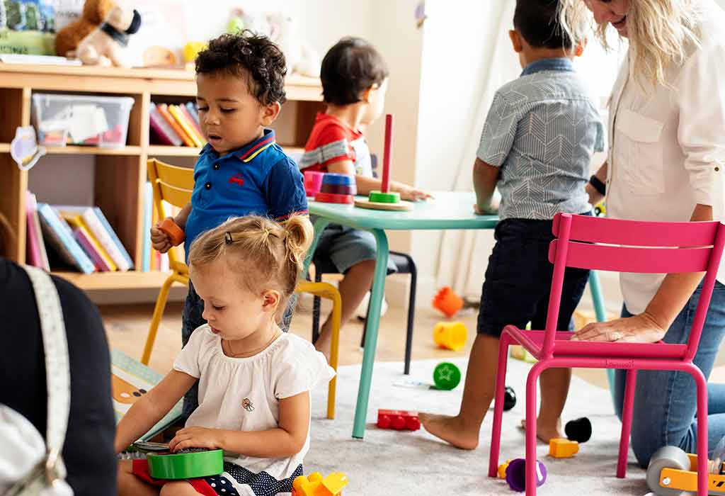 Pros of Preschool Vs Daycare