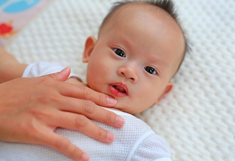Newborn Lip Blister: Causes, Signs, and Tips to Deal With It