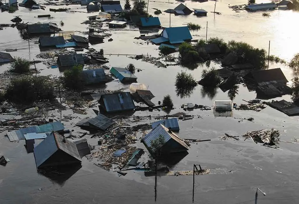 What does a tsunami look like from shore