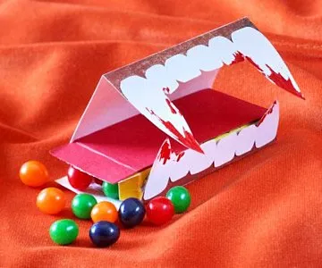 Vampire fangs Using Paper
