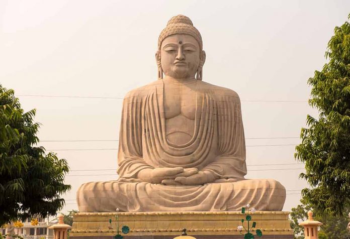 Essay On Mahatma Buddha In Hindi