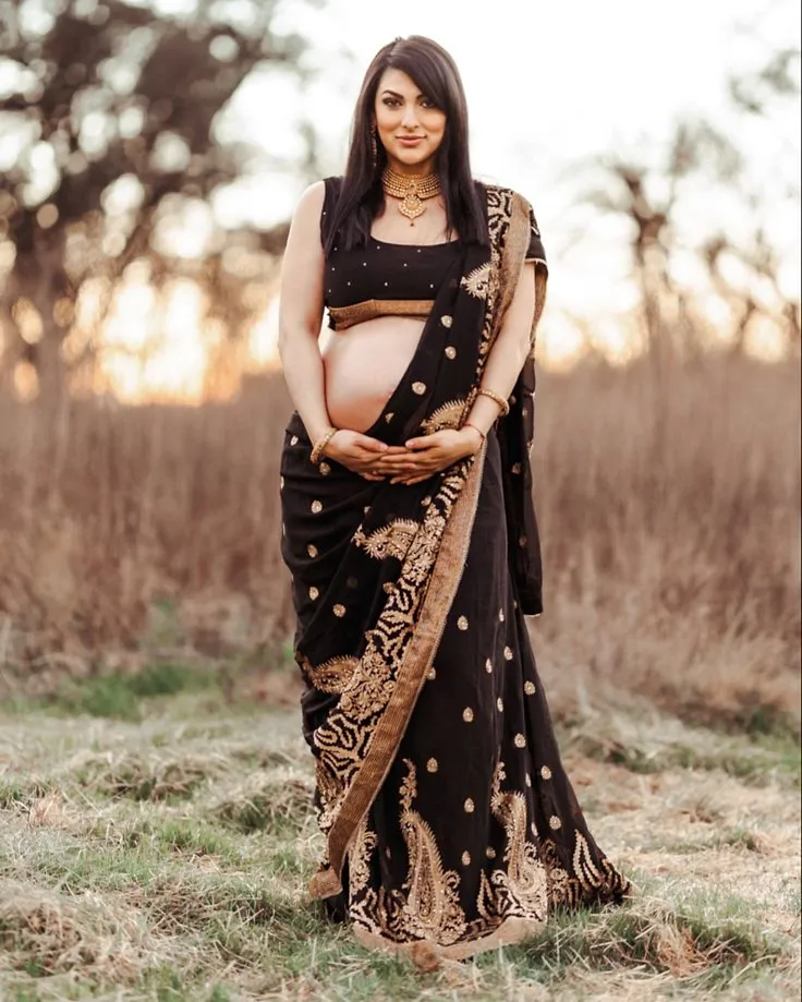 Saree with belly bump