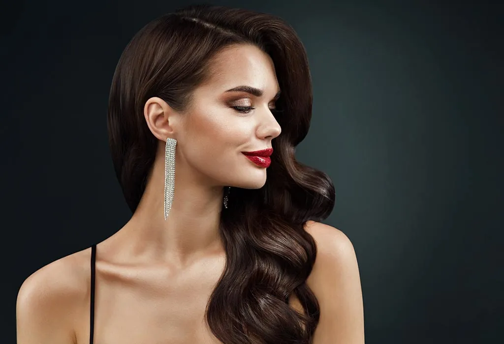 Side-Swept Waves - Pregnancy Hairstyles