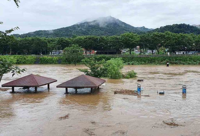 Essay On Flood In Hindi