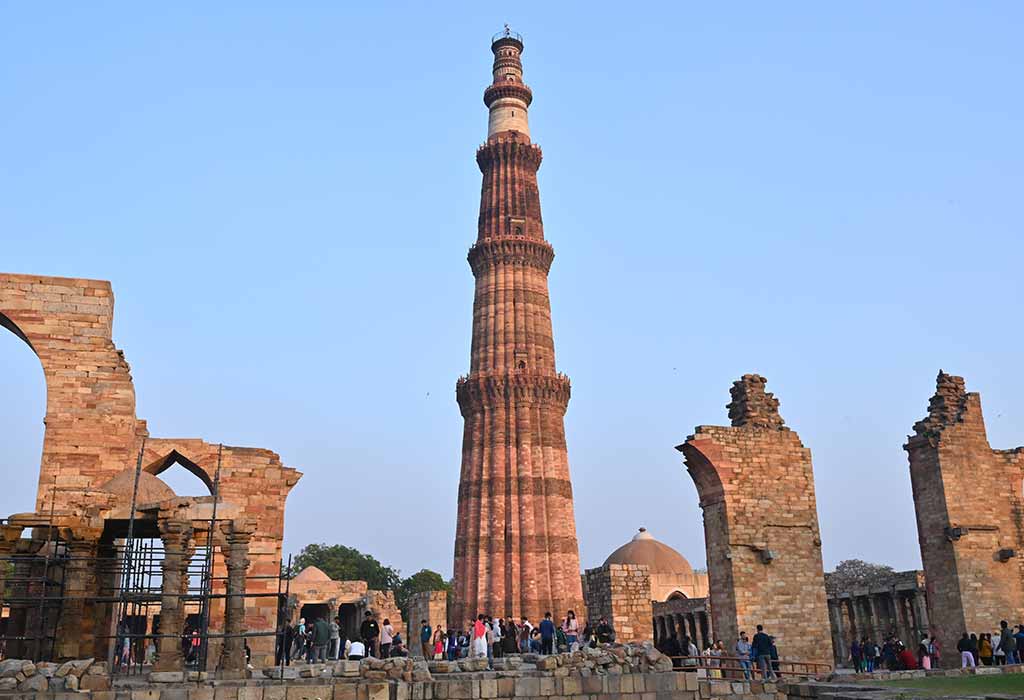 Qutub Minar par nibandh