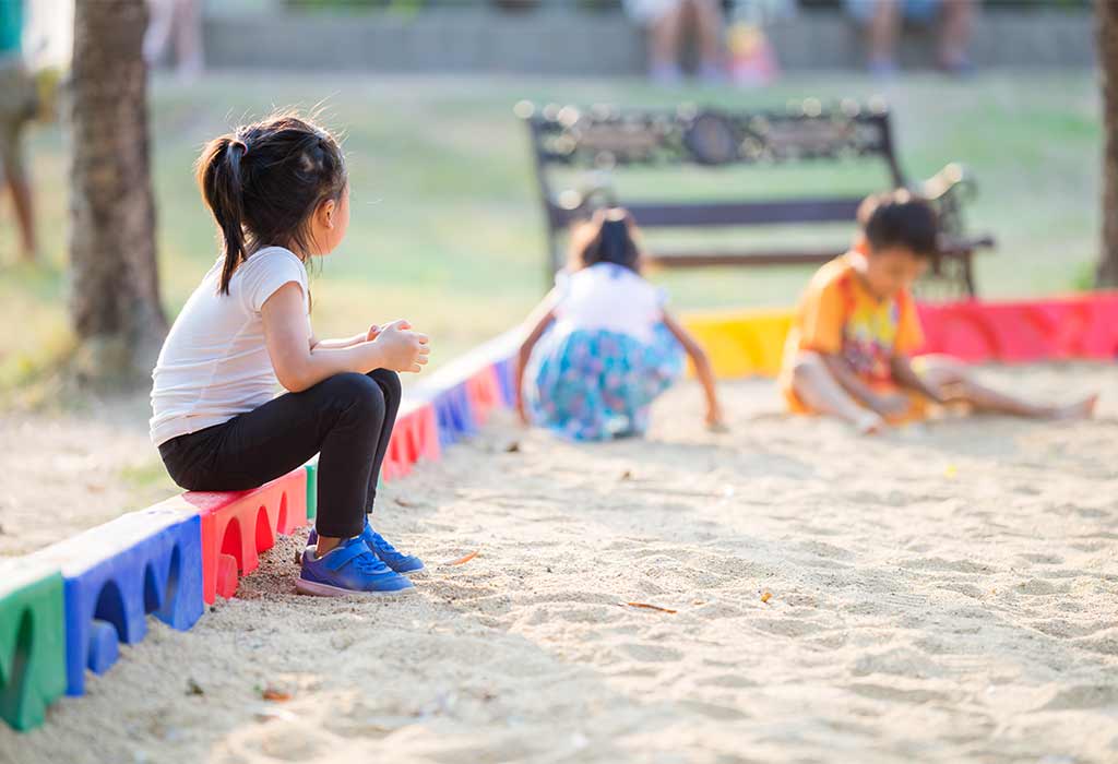 Ways to Encourage Your Child During Onlooker Play