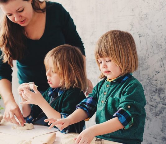 बच्चों के लिए 10 जरूरी जीवन कौशल | Bacchon Ke Liye 10 Jaruri Jeevan Kaushal बच्चों के लिए जरूरी जीवन कौशल | Bacchon Ke Liye Jaruri Jeevan Kaushal