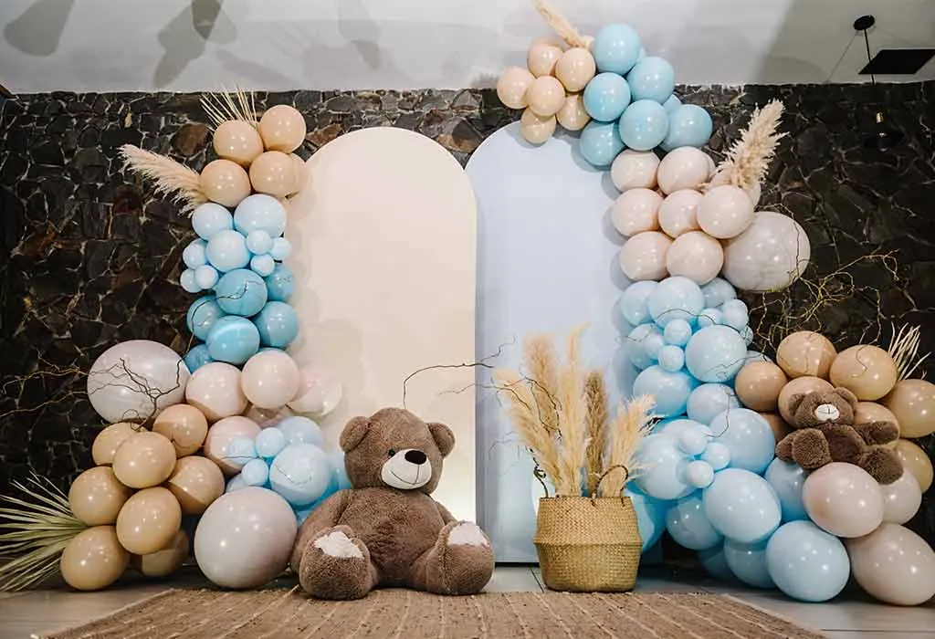 Who Should Be Invited to a Baby Sprinkle?