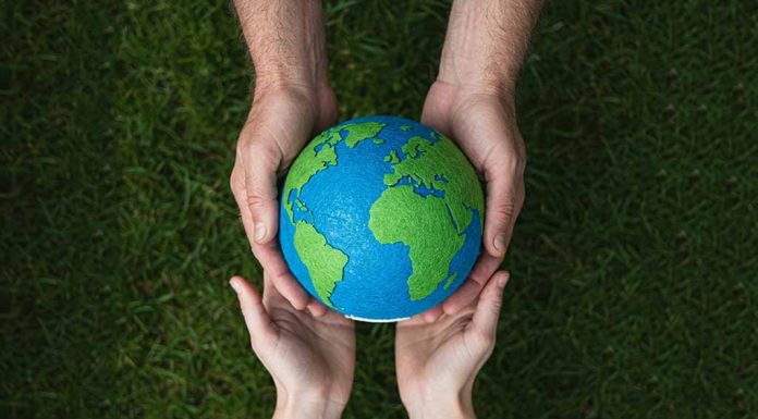 पृथ्वी बचाओ पर निबंध (Essay On Save Earth In Hindi) पृथ्वी बचाओ पर निबंध (Essay On Save Earth In Hindi)