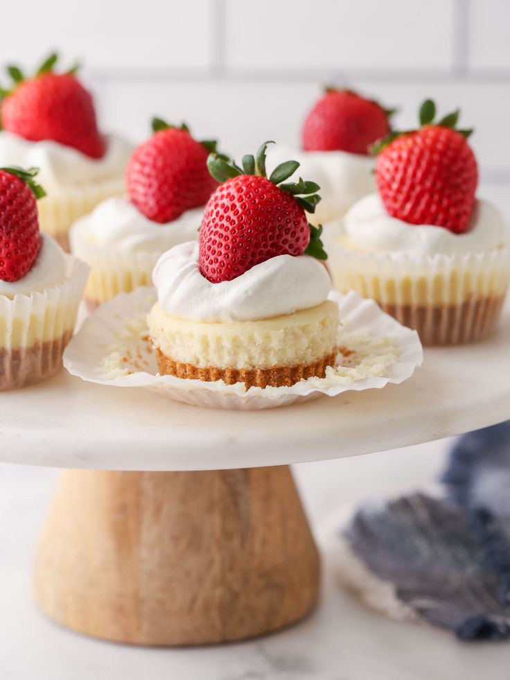 Mini Lemon Cheesecakes