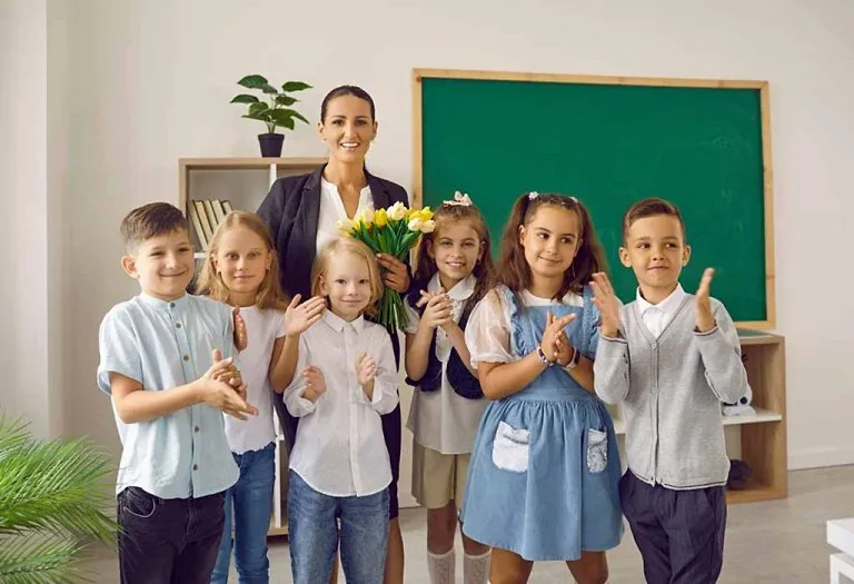 90+ Mother’s Day Wishes, Messages & Quotes for Teacher to Share in 2025