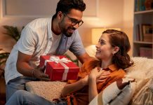 Birthday Wishes, Quotes And Messages For Wife in Hindi