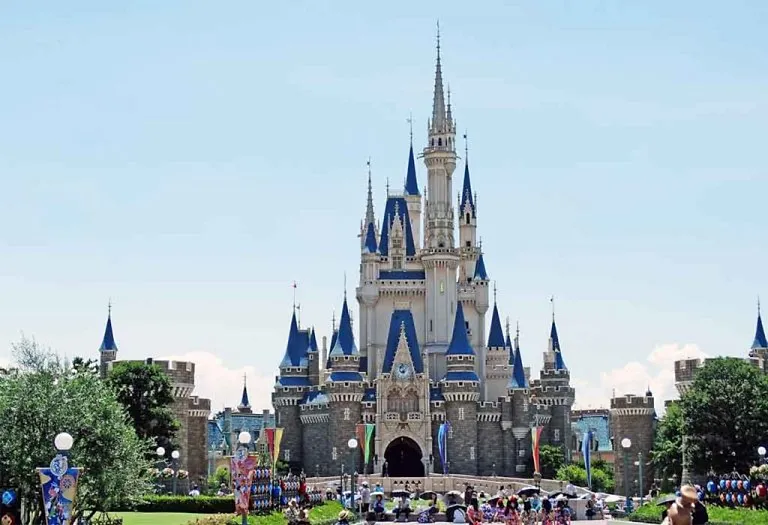 Disneyland vs Disney World – Which Is Good for You?