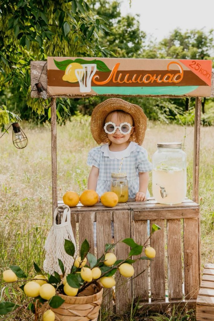 Lemonade Stand Theme