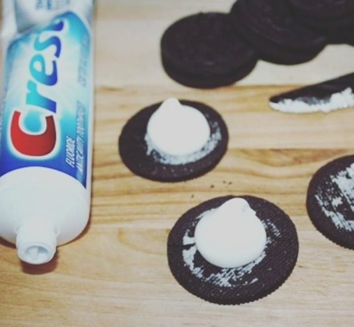 Toothpaste Oreo prank