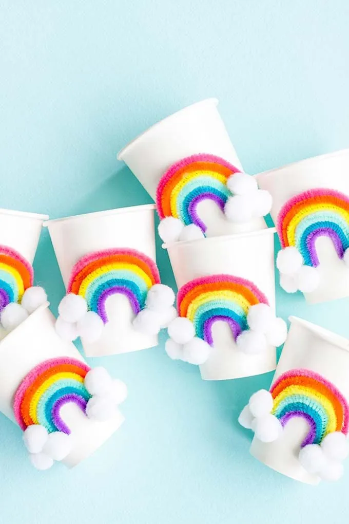 Pompom Rainbow Party Cups