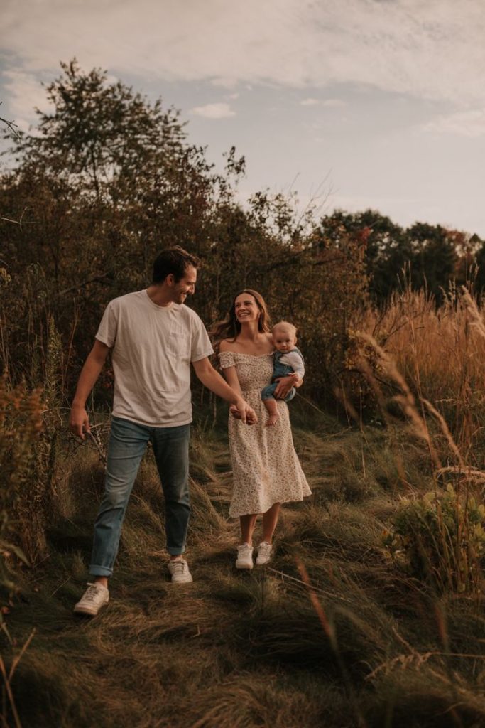 baby fall photoshoot parents walk