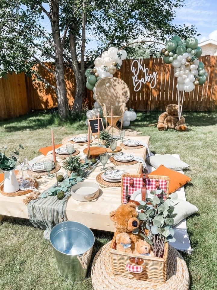 Outdoor Picnic baby shower alternative