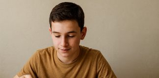 पुस्तकों के महत्व पर निबंध (Essay On Importance Of Books In Hindi) Essay On Importance Of Books In Hindi