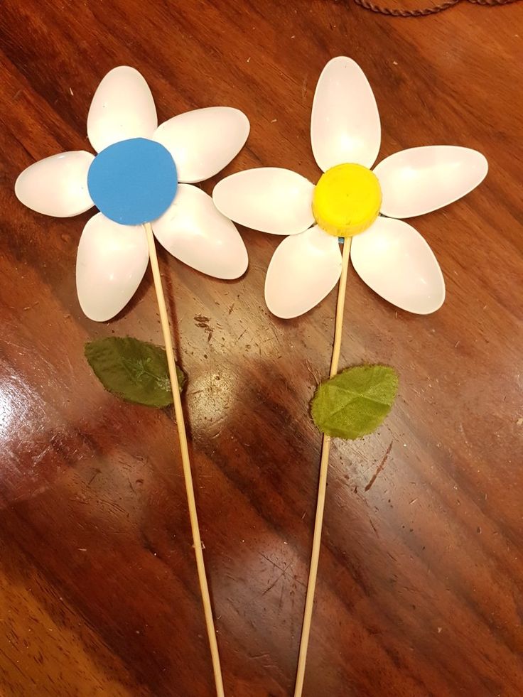 Plastic Spoon Flowers kids summer craft