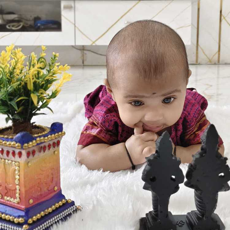 profile image of Komal Dharkar