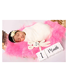Butterthief Milestone Baby Age Blocks Capture Priceless Milestone Memorable Moments For Baby Social Media Photography Props Days Weeks Months Grade Festivals 4 Piece Festival & Birthday New Year Card - White